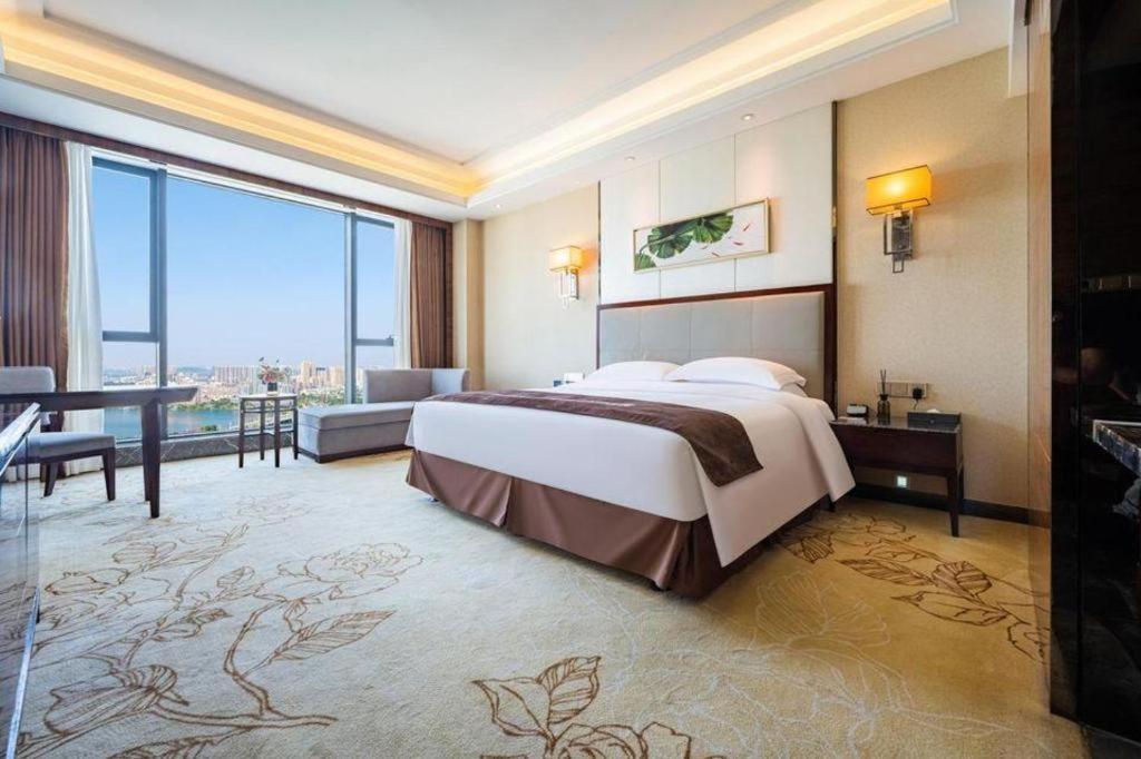 Eurasia Convention International Hotel Wuhan Zewnętrze zdjęcie