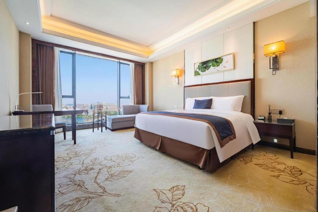 Eurasia Convention International Hotel Wuhan Zewnętrze zdjęcie