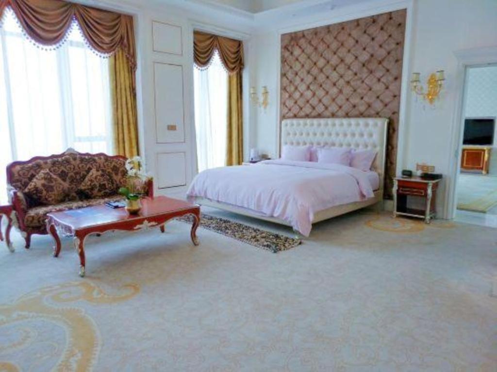 Eurasia Convention International Hotel Wuhan Zewnętrze zdjęcie
