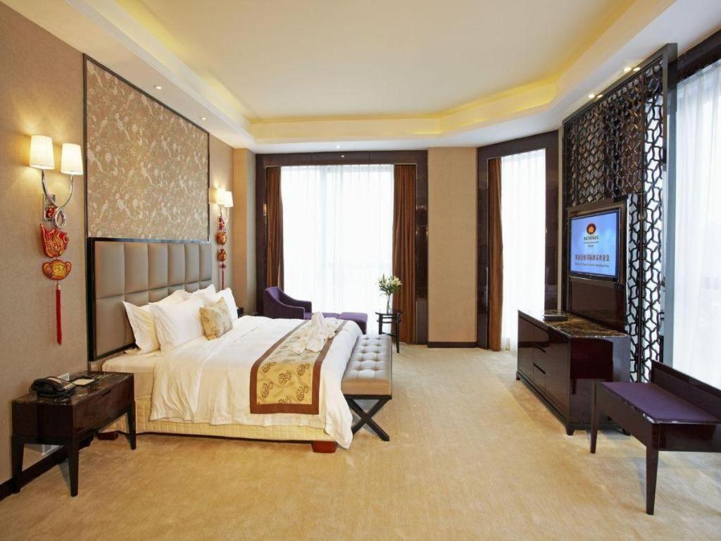 Eurasia Convention International Hotel Wuhan Zewnętrze zdjęcie