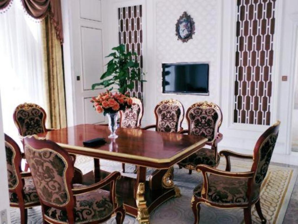 Eurasia Convention International Hotel Wuhan Zewnętrze zdjęcie