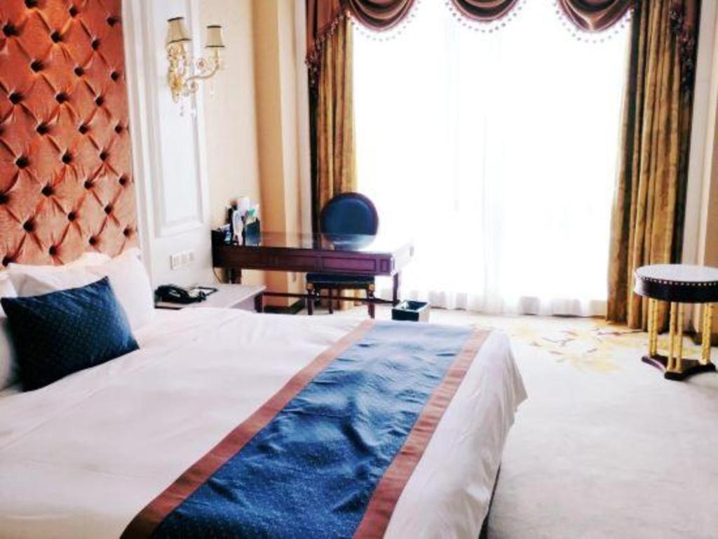 Eurasia Convention International Hotel Wuhan Zewnętrze zdjęcie